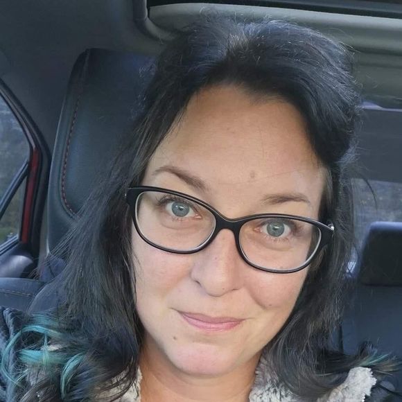 Meet your Posher, Audrey - Picture 1 of 1